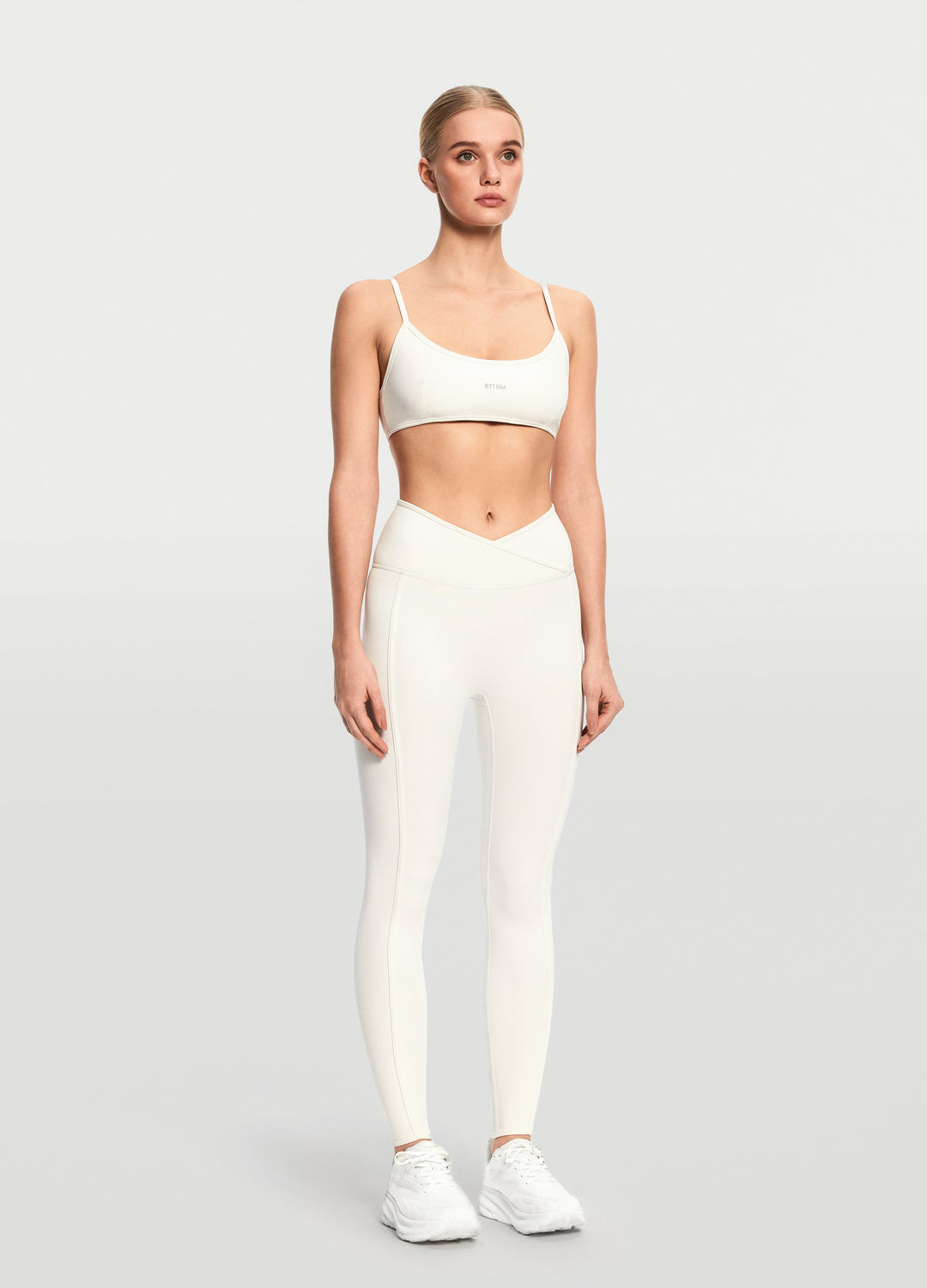 Crossover-Waist Leggings for a Flattering Silhouette