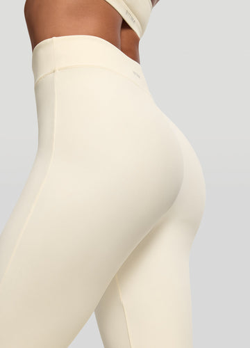 Chic High-Waisted Flare Leggings for a Flattering Silhouette